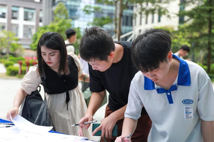 應屆生將陸續入職古瑞瓦特